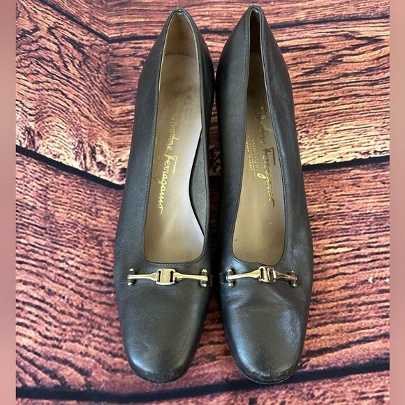 ‎Salvatore Ferragamo Heels Size 7.5 - Picture 1 of 11